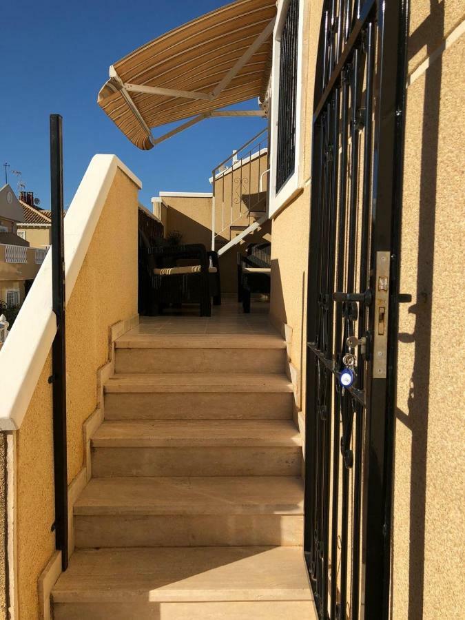 Apartamento Casa Jones Torrevieja Exterior foto